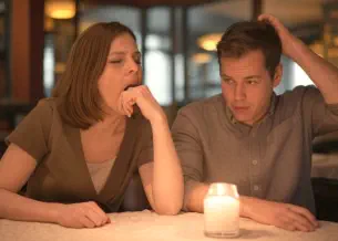 Das Gesprächsthema beim ersten Date ist oft nich einfach